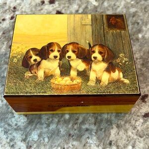Puppy wooden box